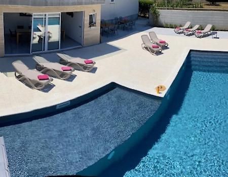 Croliday Apartment With Pool Nin Vrsi Exterior foto